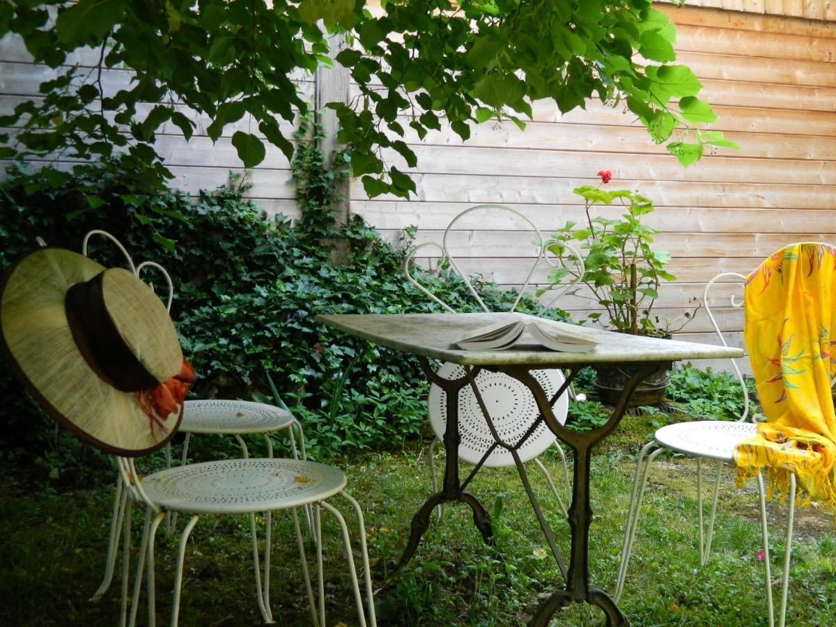 Maison De Marie Bed & Breakfast